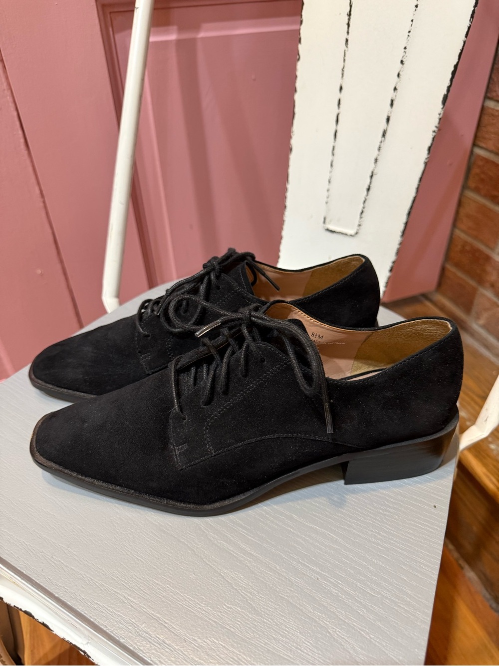 Linea Paolo size 8.5 black suede lace up Oxford shoes